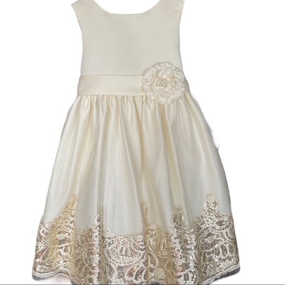 GORGEOUS GORGEOUS GORGEOUS!! Cream and gold princess dress. Girlβs size 5. NWT. - Picture 1 of 10